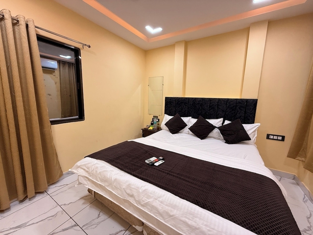 Imagen de la habitación del Hotel Roshan. Foto 3