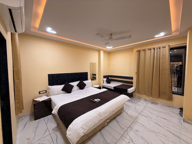 Imagen de la habitación del Hotel Roshan. Foto 4