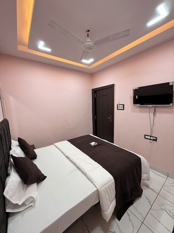 Imagen de la habitación del Hotel Roshan. Foto 6