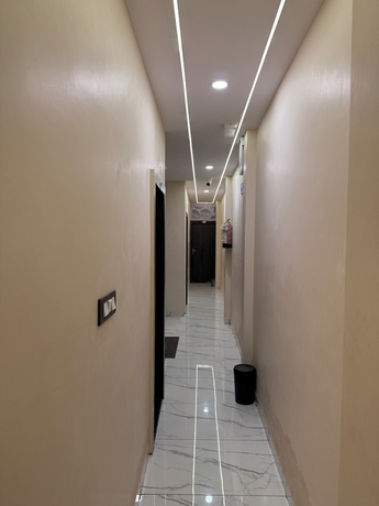 Imagen de los interiores del Hotel Roshan. Foto 14