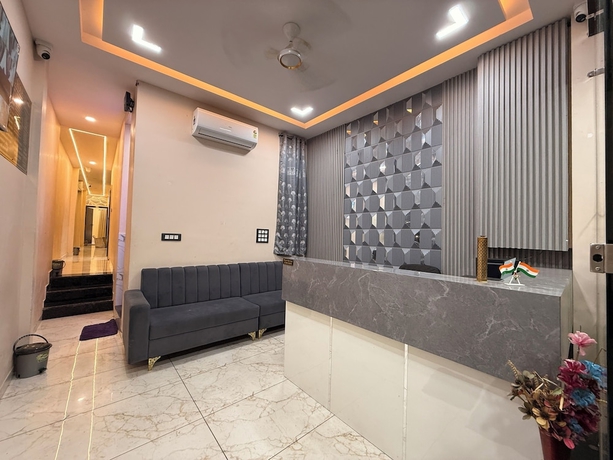 Imagen de los interiores del Hotel Roshan. Foto 15