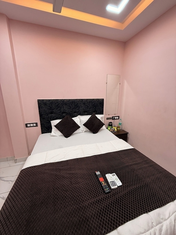 Imagen de la habitación del Hotel Roshan. Foto 10