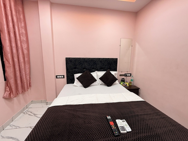 Imagen de la habitación del Hotel Roshan. Foto 11
