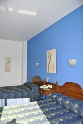 Imagen de la habitación del Hotel Rosi, Benicarló. Foto 4