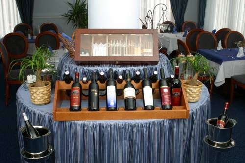 Imagen general del Hotel Rosina. Foto 12