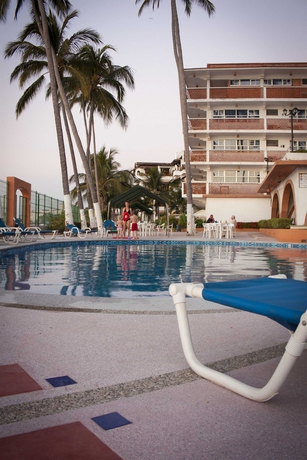 Imagen de la piscina del Hotel Rosita. Foto 5