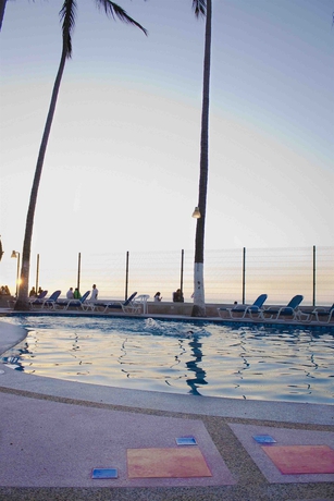 Imagen de la piscina del Hotel Rosita. Foto 6