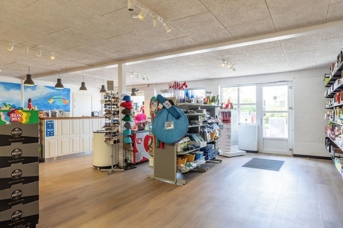 Imagen de los interiores del Hotel R&oslash;m&oslash; familiecamping. Foto 15