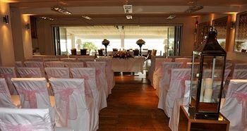 Imagen de los interiores del Hotel Roslin Beach. Foto 16