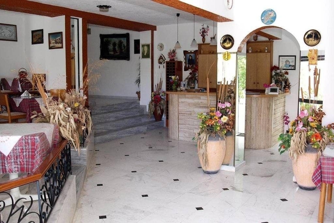 Imagen de los interiores del Hotel Rosmari. Foto 14