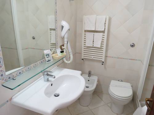 Imagen de la habitación del Hotel Rosmarina. Foto 3