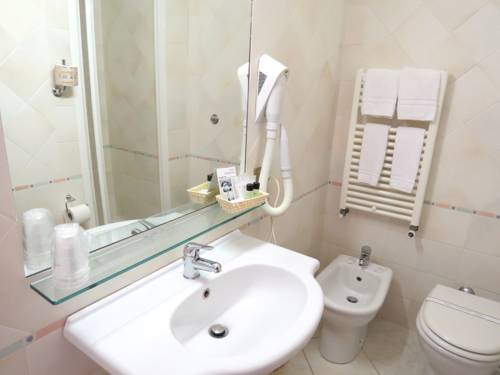 Imagen de la habitación del Hotel Rosmarina. Foto 6
