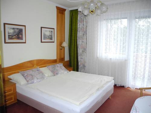 Imagen de la habitación del Hotel Rosner, Gablitz. Foto 15