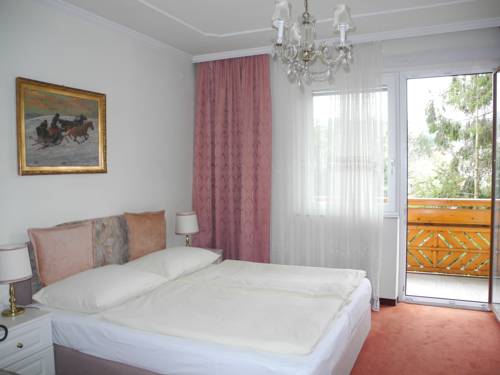 Imagen de la habitación del Hotel Rosner, Gablitz. Foto 16