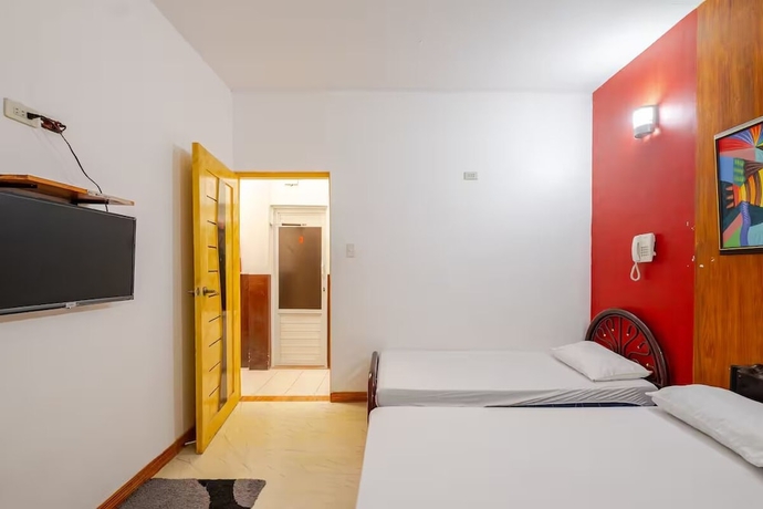 Imagen de la habitación del Hotel Ross Rose Budget. Foto 4