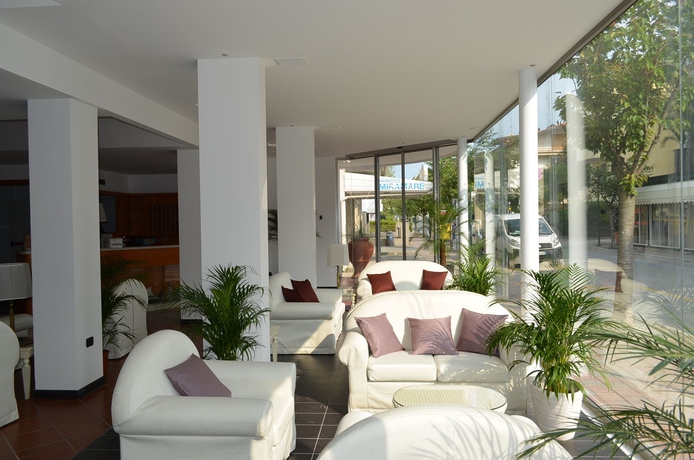 Imagen de los interiores del Hotel Rossini, Lignano Sabbiadoro. Foto 8