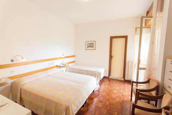Imagen de la habitación del Hotel Rossini, Salsomaggiore Terme. Foto 7