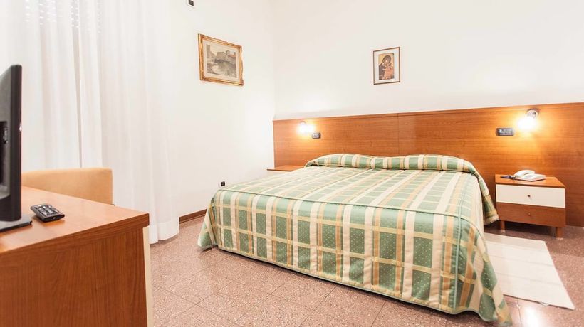 Imagen de la habitación del Hotel Rossini, Salsomaggiore Terme. Foto 8
