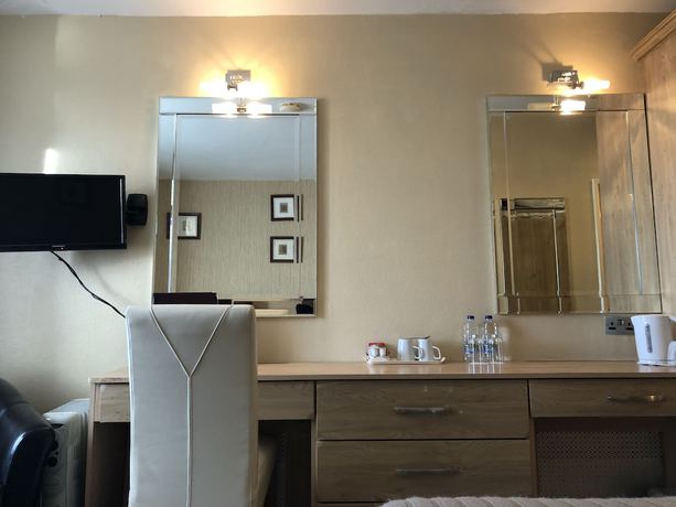 Imagen de la habitación del Hotel Rosslare. Foto 11