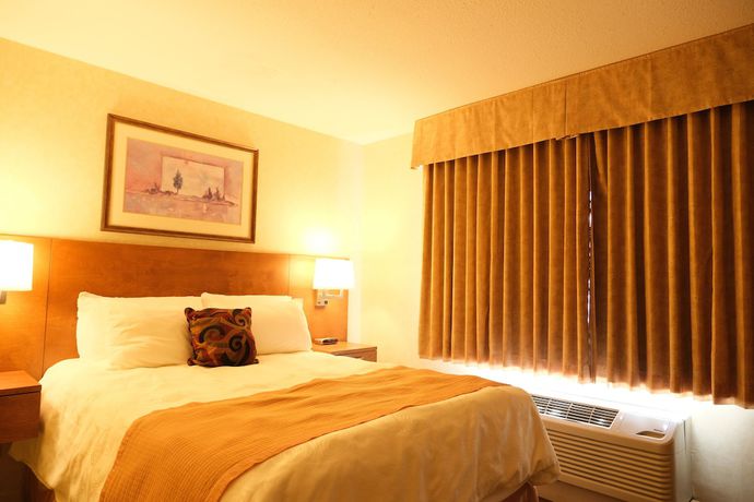 Imagen de la habitación del Hotel Rosslyn Inn And Suites. Foto 2