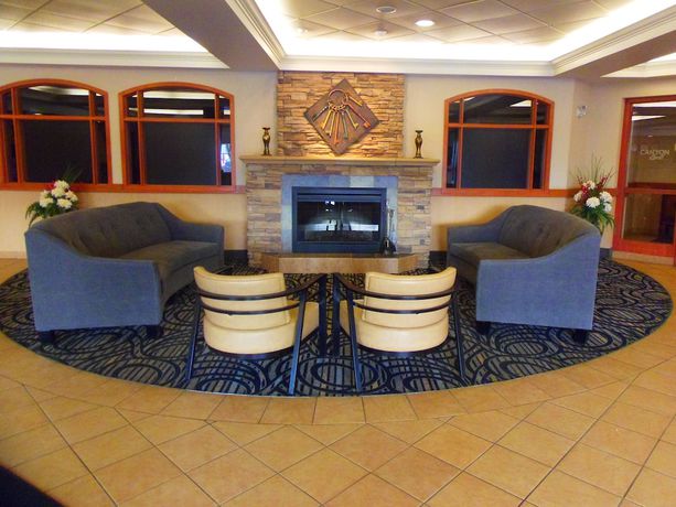 Imagen de los interiores del Hotel Rosslyn Inn And Suites. Foto 17