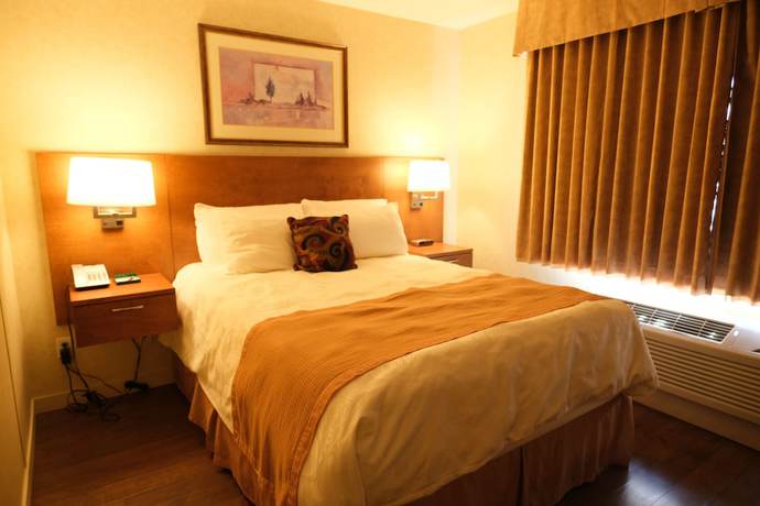 Imagen de la habitación del Hotel Rosslyn Inn And Suites. Foto 7