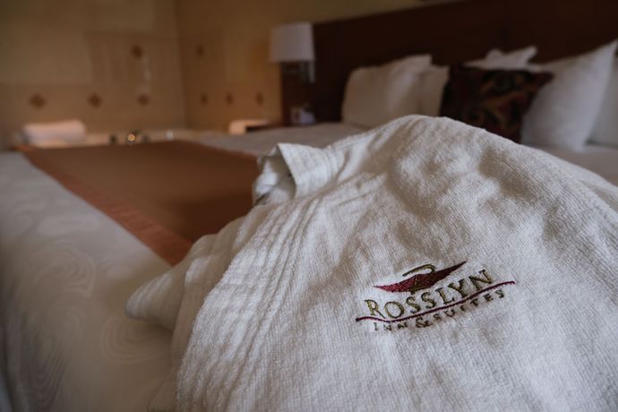 Imagen de la habitación del Hotel Rosslyn Inn And Suites. Foto 16