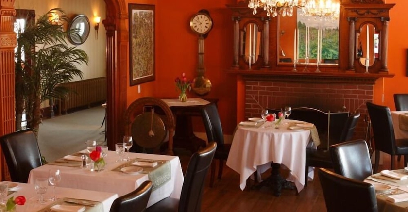 Imagen del bar/restaurante del Hotel Rossmount Inn. Foto 4