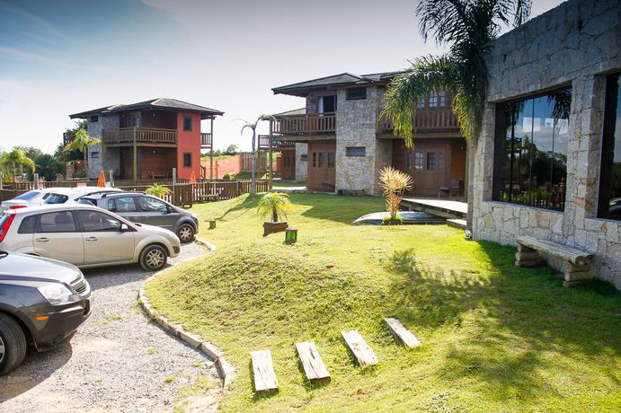 Imagen de los exteriores del Hotel Rossomã. Foto 18