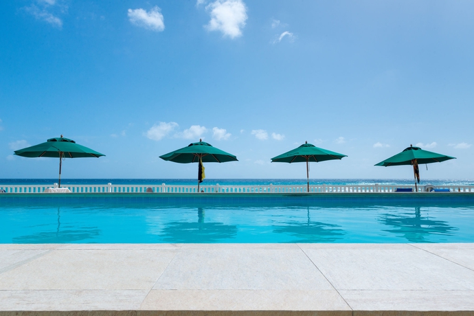 Imagen de la piscina del Hotel Rostrevor. Foto 11