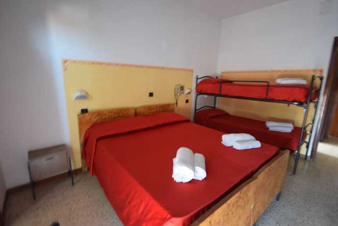Imagen de la habitación del Hotel Rosy, Bellaria-Igea Marina. Foto 12