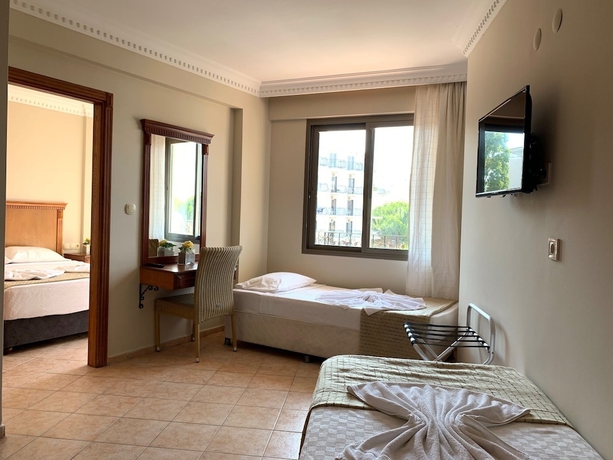 Imagen de la habitación del Hotel Rosy Suites. Foto 9