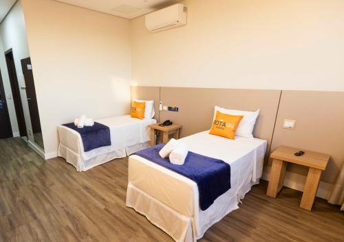 Imagen de la habitación del Hotel Rota 44. Foto 15