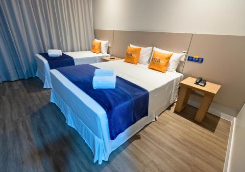 Imagen de la habitación del Hotel Rota 44. Foto 17