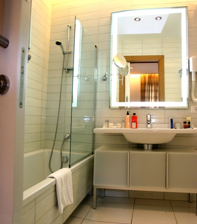 Imagen de la habitación del Hotel Rota Suites. Foto 8