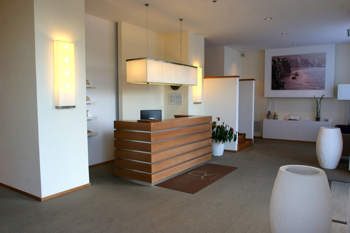 Imagen de los interiores del Hotel Rota Suites. Foto 15