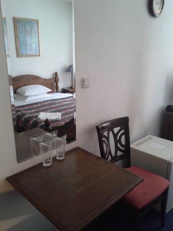 Imagen de la habitación del Hotel Rotasar. Foto 2