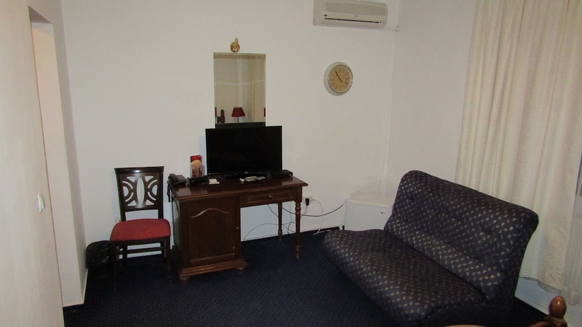 Imagen de la habitación del Hotel Rotasar. Foto 5