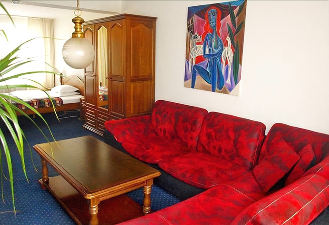 Imagen de la habitación del Hotel Rotasar. Foto 6