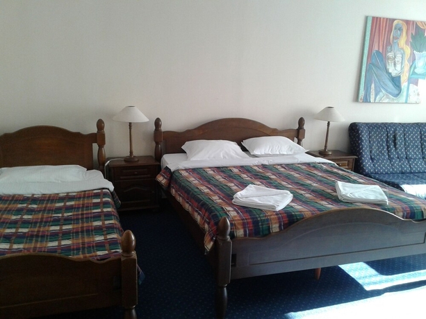 Imagen de la habitación del Hotel Rotasar. Foto 8