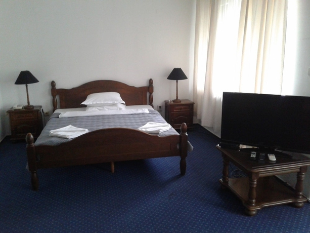 Imagen de la habitación del Hotel Rotasar. Foto 9