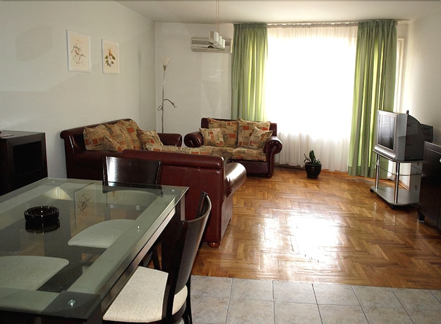 Imagen de la habitación del Hotel Rotasar. Foto 12
