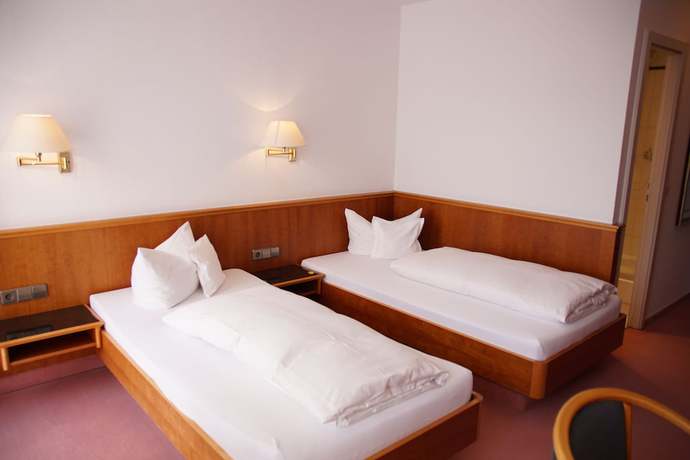 Imagen de la habitación del Hotel Roter Ochsen Lauchheim. Foto 17