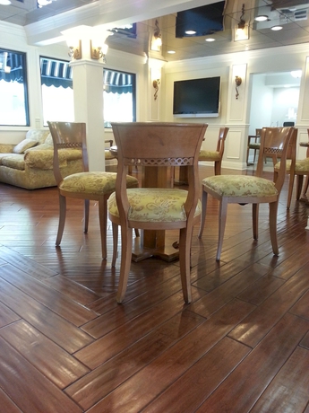 Imagen de los interiores del Hotel Rotex Western Inn. Foto 10