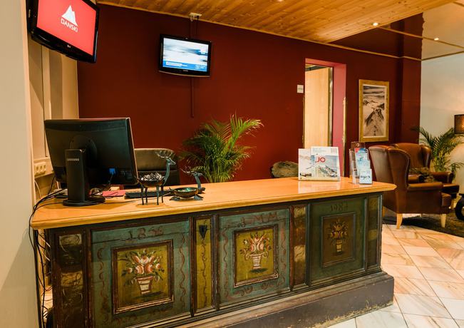 Imagen de los interiores del Hotel Rothirsch by Skinetworks. Foto 15