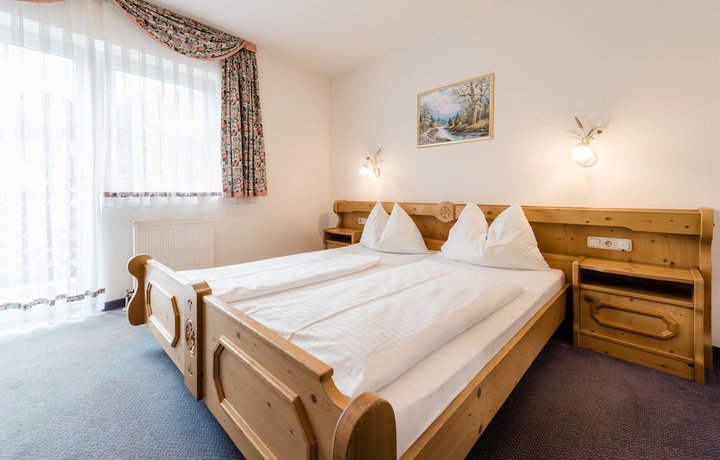 Imagen de la habitación del Hotel Rothirsch by Skinetworks. Foto 7