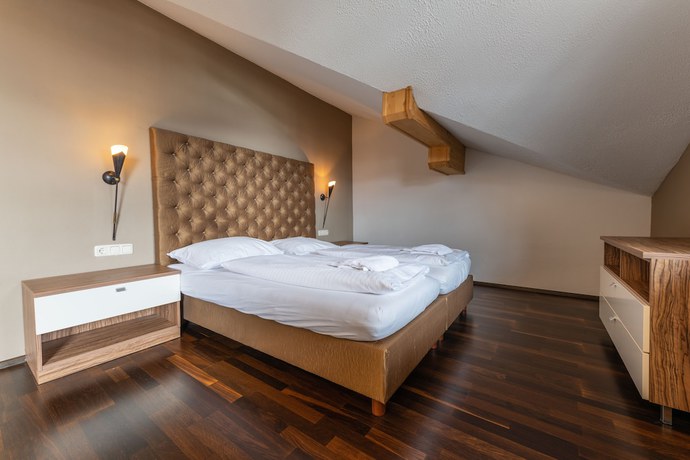 Imagen de la habitación del Hotel Rothirsch by Skinetworks. Foto 10