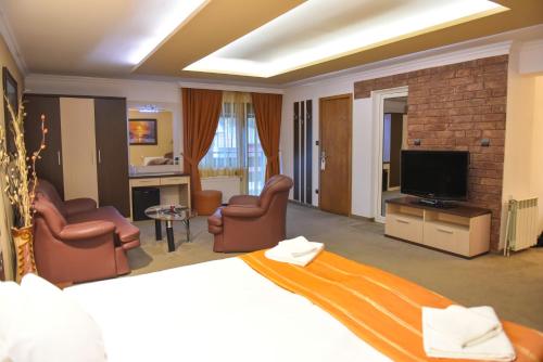 Imagen general del Hotel Rothmans-Breakfast - Free parking - Lobby. Foto 9