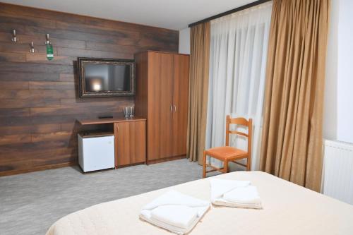 Imagen de la habitación del Hotel Rothmans-Breakfast - Free parking - Lobby. Foto 19