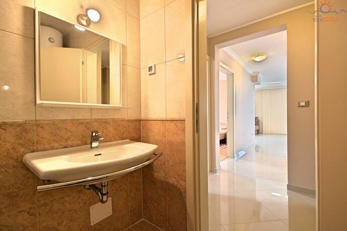 Imagen general del Hotel Rotonda Inn Novigrad. Foto 7
